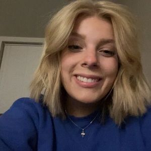 Meet your Posher, Cloe